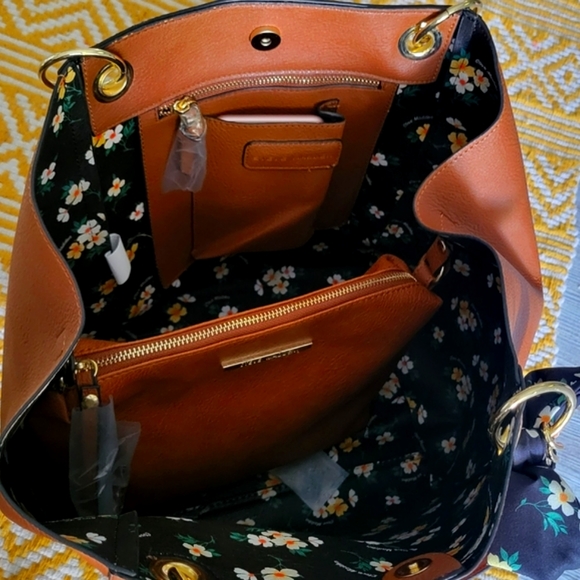 Steve Madden Large Tote - Picture 7 of 9